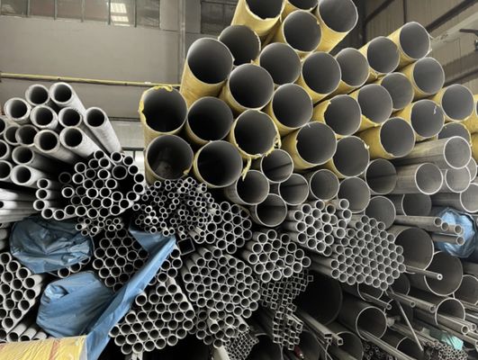 ASTM A312 A204 304 316L 매듭 없는 스테인리스 파이프 원형 정사각형 매듭 없는 Ss 파이프